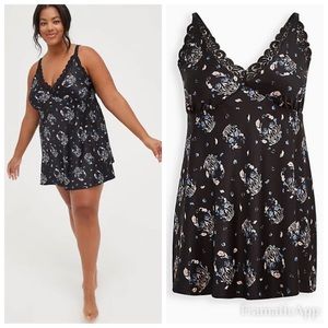 Like new TORRID Babydoll - Satin Floral Skull Black